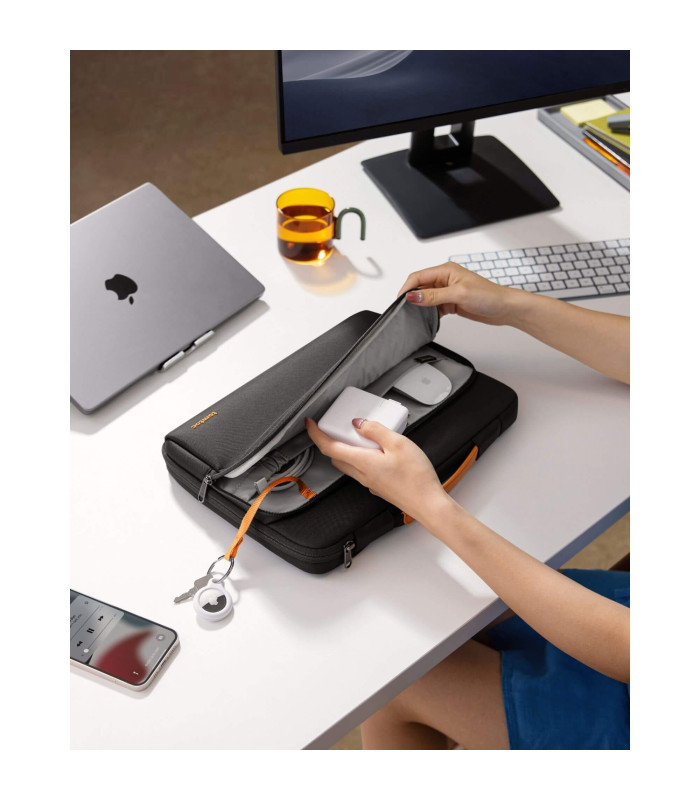 Defender-A14 (16") Laptop Briefcase, Black