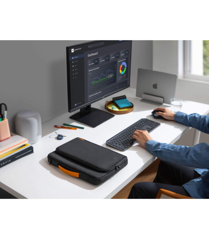 Defender-A14 (15.6-16.2") Laptop Briefcase, Black