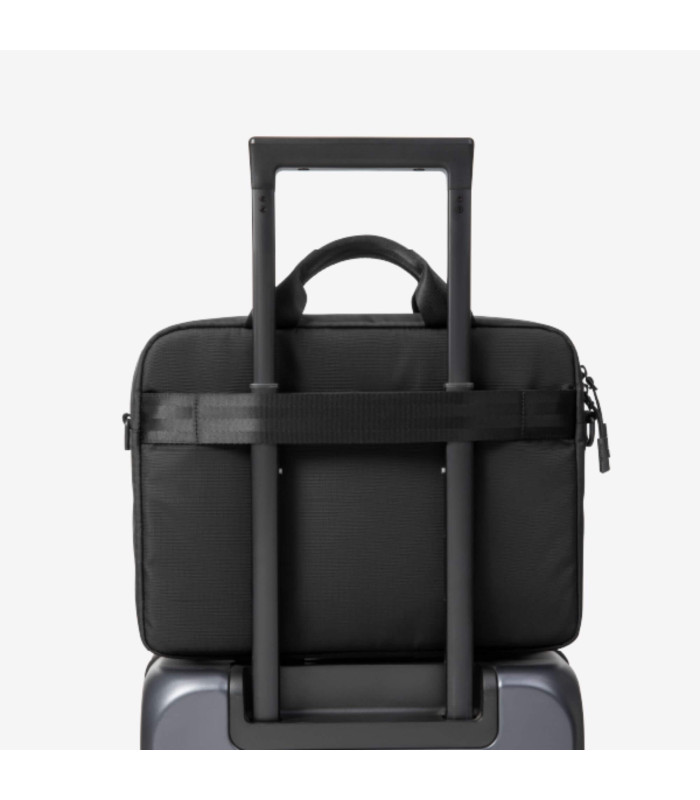 Navigator-A33 (16") Laptop Shoulder Bag, Black