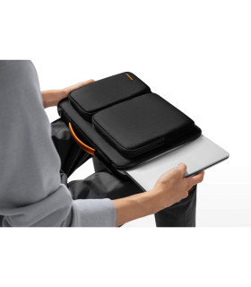 Defender-A42 (14") Shoulder Bag, Black