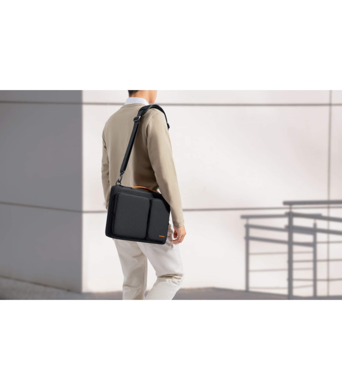 Defender-A42 (16") Laptop Briefcase, Black