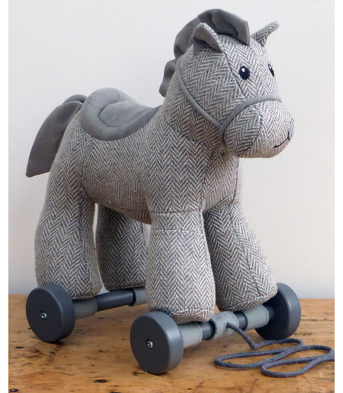 Stirling Horse Pull Along