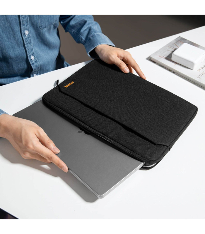 Light-A18  (13") Laptop Sleeve, Black