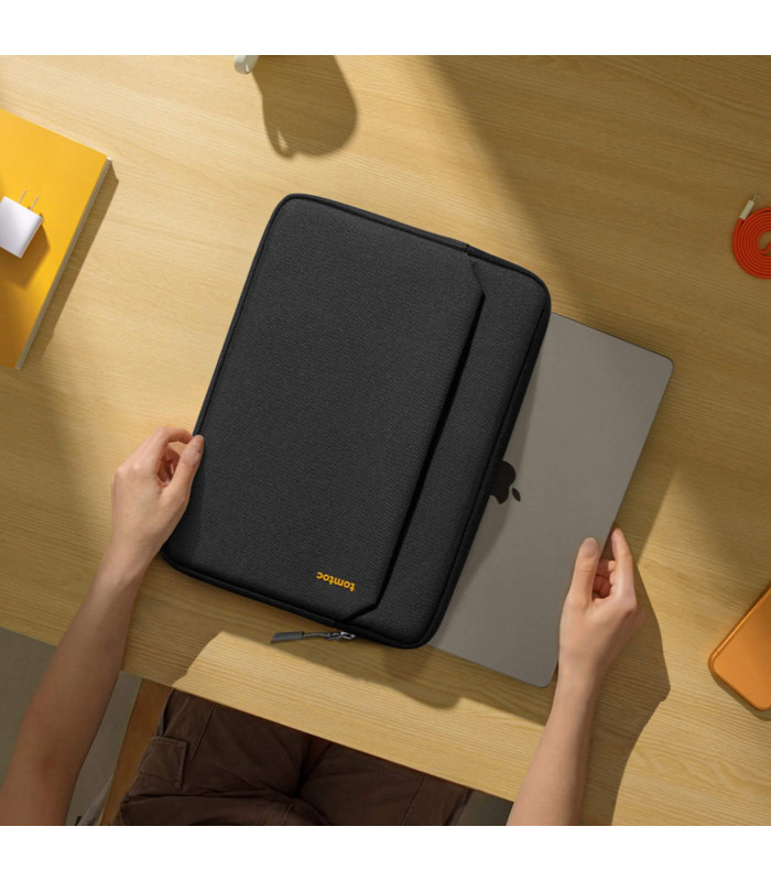 Light-A18  (13") Neo Laptop Sleeve, Black