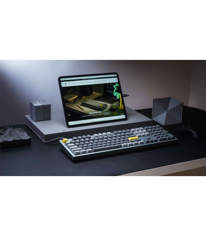 Keychron Q6 Grey QMK Red Switch (US) w/Knob